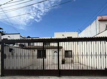 Casa de 4 habitaciones, Saltillo · Casa en Renta en Col República Oriente