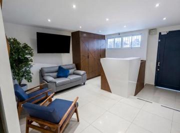 Oficina de 16 habitaciones, León · Centro de Oficinas