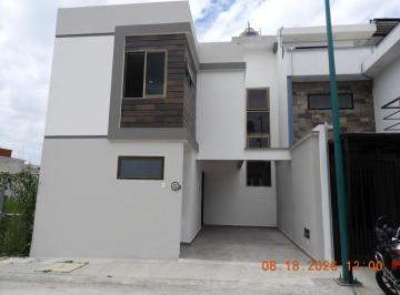 Casa de 3 habitaciones, Coatepec · Nueva 3 Rec, Fracc, Los Lirios Salidas Rapidas a Centro y Xalapa