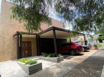 Casa de 4 habitaciones, Querétaro · Casa en Venta en Rinconada Jurica