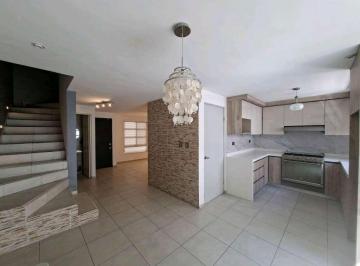 Casa · 156m² · 3 Recámaras · 2 Estacionamientos · Casa en Renta, Cumbres San Agustín