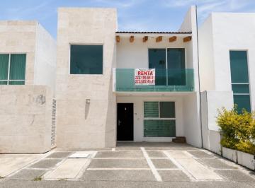 Casa · 3 Recámaras · 2 Estacionamientos · Casa - Fraccionamiento Lomas de Angelópolis
