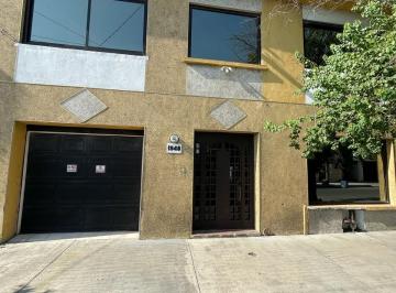 Casa · 300m² · 3 Recámaras · 3 Estacionamientos · Casa - Monterrey Centro