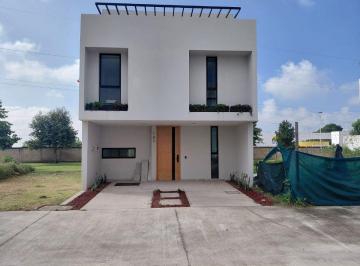 Casa en condominio de 3 habitaciones, Tlajomulco de Zúñiga · Casa en Venta en Atmósfera Habitat, en Bosques de Santa Anita