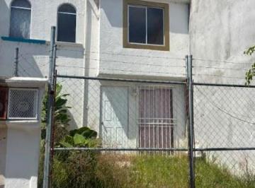Casa · 60m² · 2 Recámaras · 2 Estacionamientos · Casa en Renta - (4)