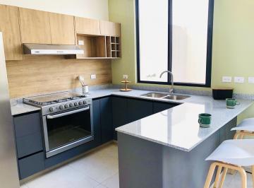 Casa · 110m² · 2 Recámaras · 2 Estacionamientos · Casa en Cumbres del Cimatario