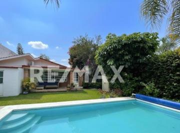 Casa · 448m² · 3 Recámaras · 1 Estacionamiento · Casa en Venta en Morelos, Lomas de Cocoyoc