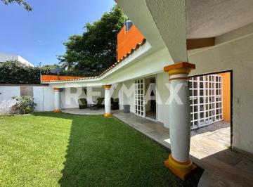 Casa · 223m² · 4 Recámaras · 2 Estacionamientos · Casa en Venta en Morelos, Pueblo Cocoyoc, Yautepec