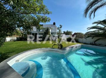 Casa · 573m² · 3 Recámaras · 5 Estacionamientos · Casa en Venta en Fraccionamiento Lomas de Cocoyoc
