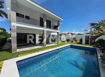Casa · 474m² · 4 Recámaras · 3 Estacionamientos · Casa en Venta en Morelos, Paraíso Country Club, Emiliano Zapata