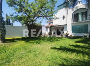 Casa · 518m² · 4 Recámaras · 3 Estacionamientos · Casa en Venta en Morelos, Cuautla Centro