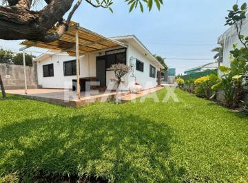 Casa · 453m² · 3 Recámaras · 2 Estacionamientos · Casa en Venta en Morelos, Fracc. Amates de Oaxtepec