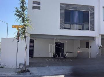 Casa · 110m² · 3 Recámaras · Renta Casa Cumbres del Lago