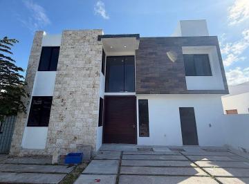 Casa · 336m² · 2 Recámaras · 4 Estacionamientos · Casa en Venta en Dzitya, Mérida Yucatán (Eb - Wb4007)