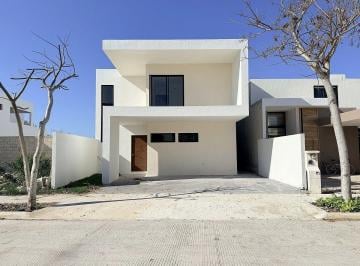 Casa · 280m² · 3 Recámaras · 2 Estacionamientos · Casa en Venta en Tamanché, Mérida Yucatán (Ap)