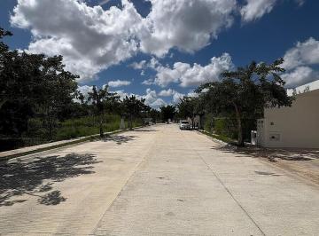Terreno / Lote · 296m² · Terreno en Venta en Temozón Norte, Mérida Yucatán.