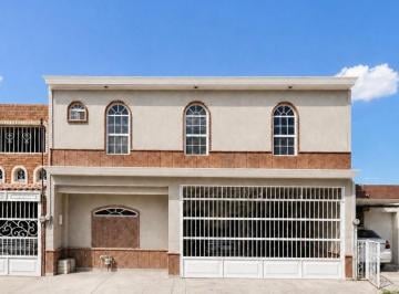 N/A · Casa Amplia en Venta en Jardines de California | 5 Recámaras