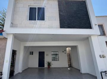 Casa · 195m² · 3 Recámaras · 2 Estacionamientos · Apv Casa en Venta Palmas Diamante San Nicolas de Los Garza