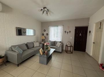 Casa · 195m² · 3 Recámaras · 2 Estacionamientos · Apv Casa en Venta Palmas Diamante San Nicolas de Los Garza