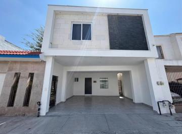 Casa · 195m² · 3 Recámaras · 2 Estacionamientos · Apv Casa en Venta Palmas Diamante San Nicolas de Los Garza