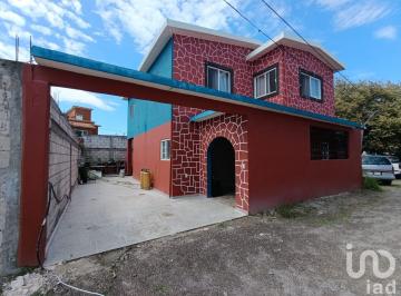 Casa · 150m² · 3 Recámaras · 1 Estacionamiento · Casa en Venta de Tres Recamaras en Privada en Jiutepec Morelos