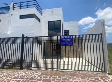 Casa de 4 habitaciones, San Miguel de Allende · Casa en Venta Cerca de Plaza Luciernaga