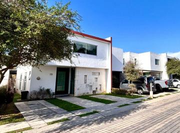 Casa de 3 habitaciones, Zapopan · Casa en Renta El Real 1