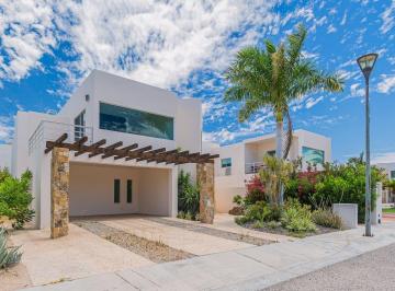 Casa de 3 habitaciones, La Paz · Casa en Venta con 3 Recámaras en Puerta Azul, La Paz, Baja California Sur