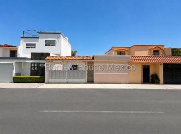 Casa de 3 habitaciones, Querétaro · Casa de Una Planta en Venta en Colinas del Cimatario – Ubicación Céntrica en Querétaro