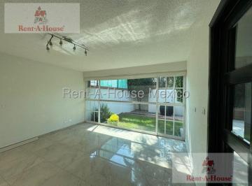 Casa · 452m² · 4 Recámaras · 4 Estacionamientos · Casa en Venta en Ciudad Satelite, Naucalpan de Juarez Jl 26 - 3169.