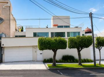 Casa de 6 habitaciones, Miguel Hidalgo · Casa en Renta en Lomas de Chapultepec | 4 Recámaras, Jardín y Seguridad 24 Horas