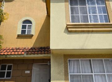 Casa · 120m² · 3 Recámaras · 2 Estacionamientos · Casa Amueblada en Renta