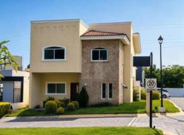 Casa en condominio de 3 habitaciones, Tlajomulco de Zúñiga · Casa en Venta //coto El Fuerte //casa Fuerte