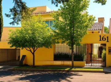 Casa de 4 habitaciones, Atizapán de Zaragoza · Casa de 641 m² con 4 Recámaras en Venta en Zona Esmeralda