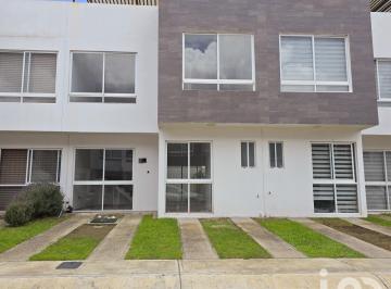 Casa de 3 habitaciones, Cuautlancingo · Casa con Roof Garden, Zona Plaza San Diego en Cuautlancingo.