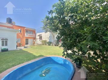 Casa · 299m² · 5 Recámaras · Casa con 2 Viviendas Independientes en Esquina, Colonia Flores Magón Zona Galerías Cuernavaca