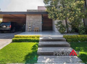 Casa de 4 habitaciones, Querétaro · Venta de Casa en El Campanario, Queretaro