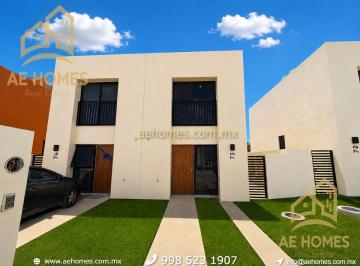 Casa en condominio de 2 habitaciones, Benito Juárez · Casa en Renta en Cancun en Privada con Alberca a 10 Min del Aeropuerto y Zona Hotelera