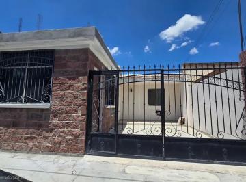 1 · Casa en Renta en Jardines Coloniales, Saltillo, Coahuila de Zaragoza
