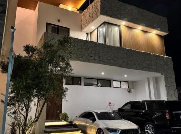 Casa · 227m² · 3 Recámaras · 2 Estacionamientos · Casa - Condominio Loretta