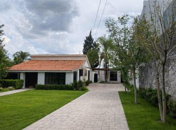 Casa · 1500m² · 5 Recámaras · 8 Estacionamientos · Casa en Venta en Canteras de San Javier 08ev