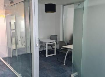 Oficina , Zapopan · Oficina en Av Guadalupe y Periférico Para 2 Personas Amplia, Todo Incluido.