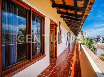Departamento · 119m² · 2 Recámaras · 1 Estacionamiento · Penthouse en Venta en Marina Vallarta con Vista Al Campo de Golf