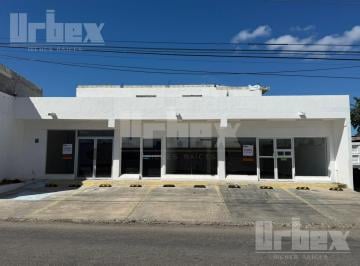 Local comercial · 5 Estacionamientos · Locales en Renta en Esquina de Tulah Viva, Campeche