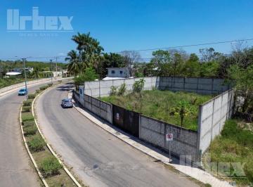 Terreno / Lote · 570m² · Rento Excelente Terreno en Av Principal Manuel Crecencio Garcia Rejon, Hopelchen