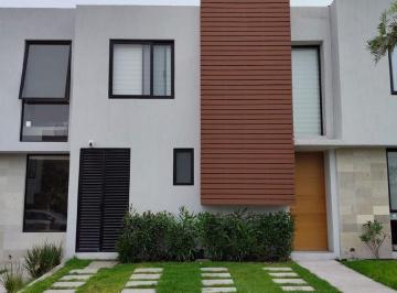 Casa en condominio · 140m² · 2 Recámaras · 2 Estacionamientos · Casa en Condominio en Renta en Altos Juriquilla, 2 Recámaras