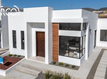 Casa · 200m² · 2 Recámaras · 2 Estacionamientos · ???