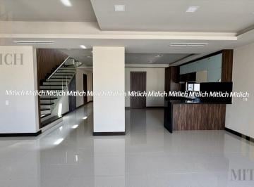 Casa · 250m² · 3 Recámaras · 2 Estacionamientos · Casa en Venta Bosque Real $6,500,000