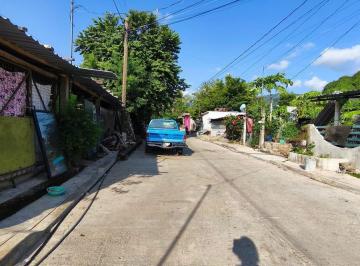 Casa · 297m² · 2 Recámaras · 1 Estacionamiento · Casa en Venta a Precio de Terreno en El Pedregoso