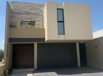 Casa · 199m² · Casa - Fraccionamiento Rancho Santa Mónica